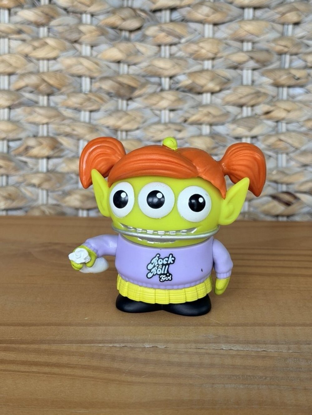 Disney Pixar Toy Story Alien Remix Darla 48 Finding Nemo Rock N Roll Girl DARLA